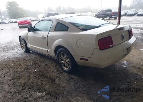 2006 Ford Mustang V6 z USA, uszkodzony, nr VIN 1ZVFT80N865261025